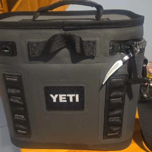 NEW YETI Charcoal Soft Cooler 8 - Picture 2 of 7